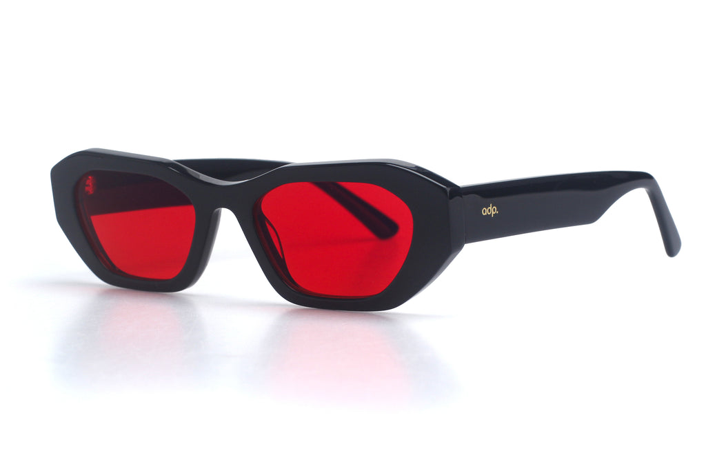 Star Cat Club / red lenses