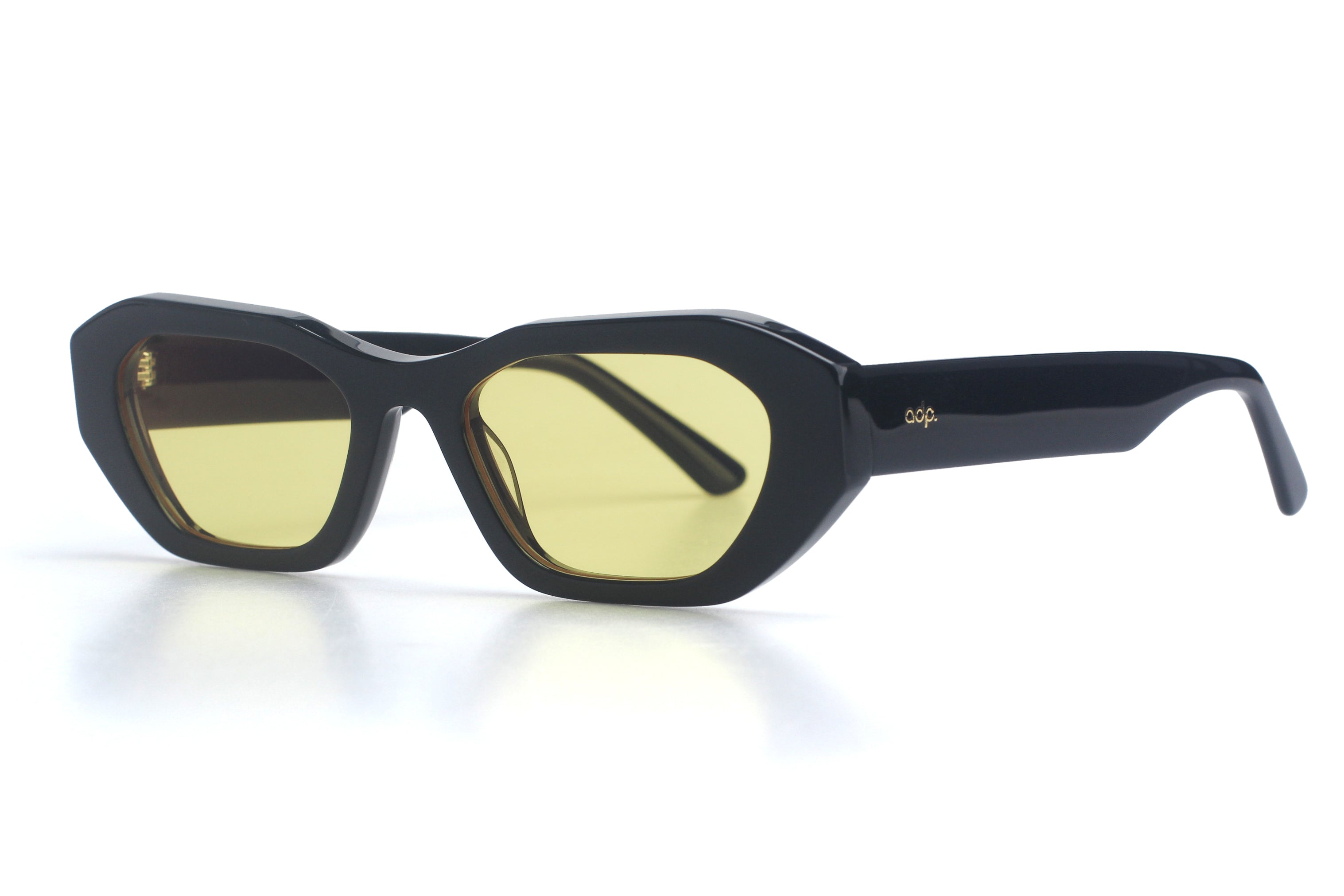 Star Cat Club / yellow lenses